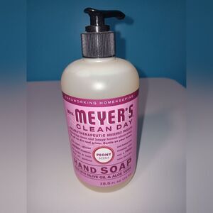 NWOT Aromatheurapeutic Mrs. Meyer's Clean Day Peony Scent 12.5oz Hand Soap